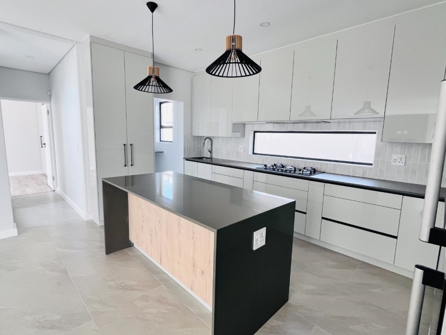 4 Bedroom Property for Sale in Sandown Western Cape